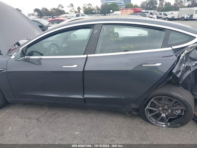 5YJ3E1EA8JF123909 Tesla Model 3 Long Range/mid Range