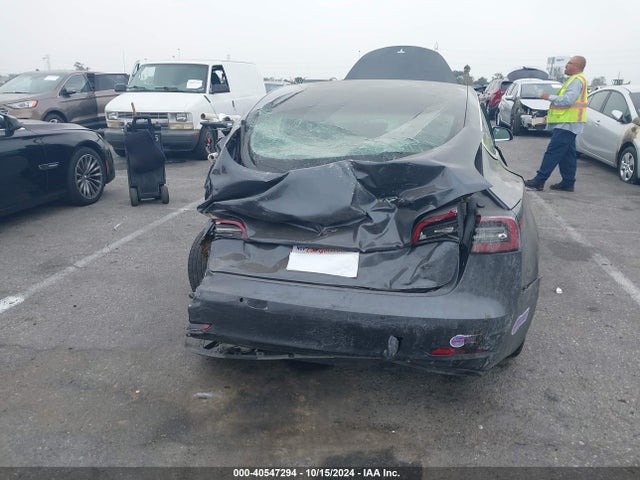 5YJ3E1EA8JF123909 Tesla Model 3 Long Range/mid Range