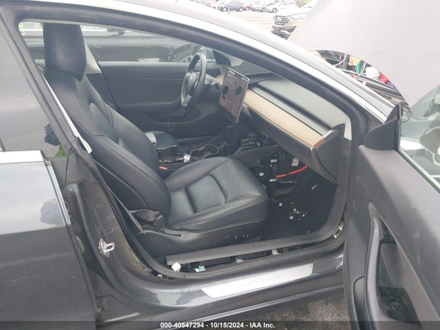2018 TESLA MODEL 3 5YJ3E1EA8JF123909 Photo 4