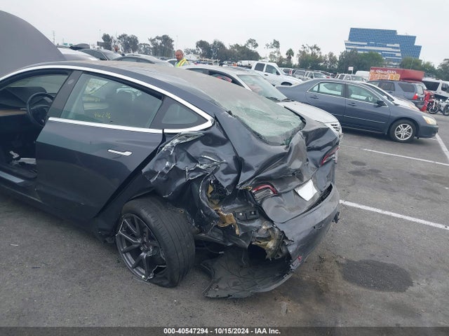 2018 TESLA MODEL 3 5YJ3E1EA8JF123909 Photo 5