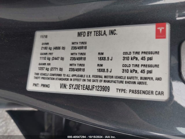 2018 TESLA MODEL 3 5YJ3E1EA8JF123909 Photo 8