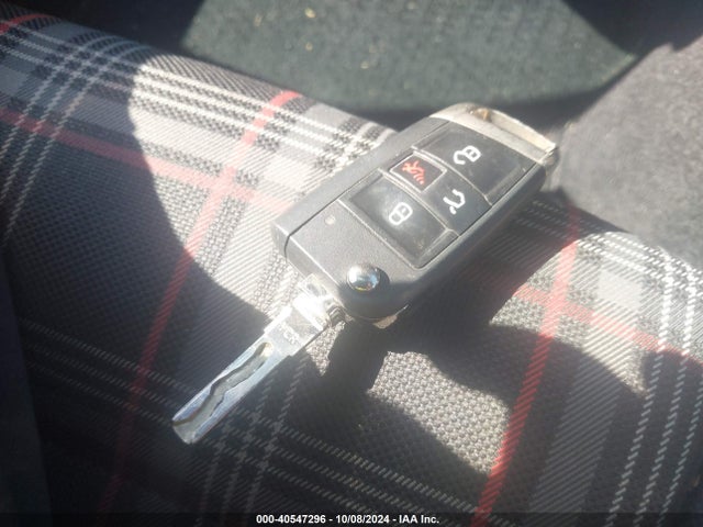 3VW4T7AU2GM064953 Volkswagen Golf Gti S 4-door