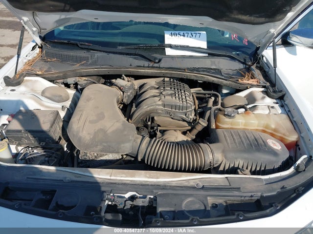 Chrysler 300C 2015 2C3CCAEG5FH773202 Image 10