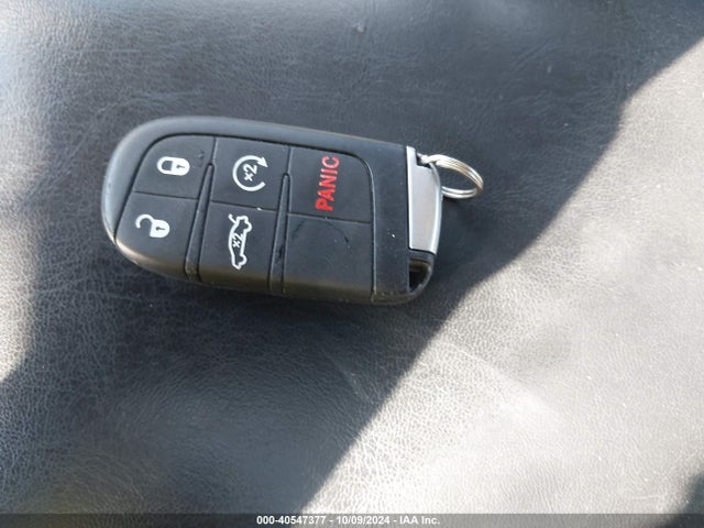 Chrysler 300C 2015 2C3CCAEG5FH773202 Image 11