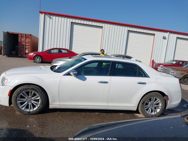 Chrysler 300C 2015 2C3CCAEG5FH773202 Image 14