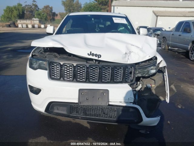 1C4RJEAGXJC323162 Jeep Grand Cherokee Altitude 4x2