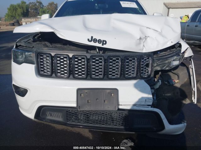 1C4RJEAGXJC323162 Jeep Grand Cherokee Altitude 4x2