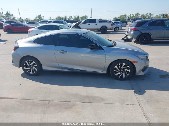 Honda Civic Lx-p 2018 2HGFC4B04JH306364 Image 13
