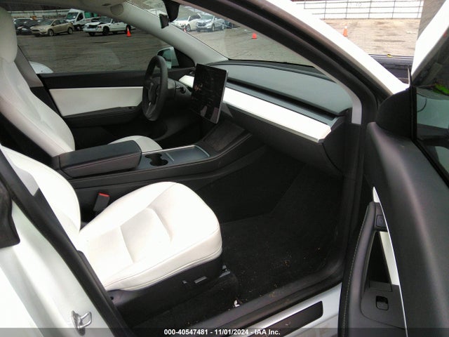 2021 TESLA MODEL Y 5YJYGDEEXMF257944 Photo 4