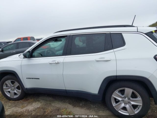 3C4NJCBB8NT228857 Jeep Compass Latitude Fwd