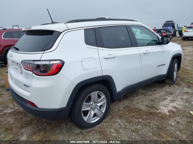 3C4NJCBB8NT228857 Jeep Compass Latitude Fwd