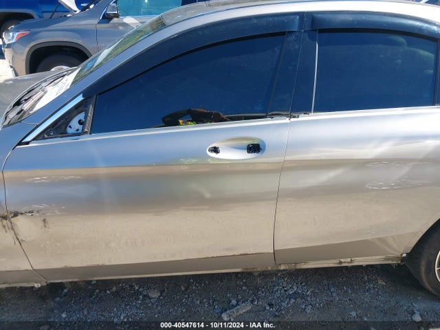 55SWF8EB5KU287033 Mercedes-Benz C 300 4matic