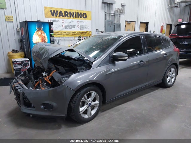Ford FOCUS SE 2014 1FADP3K21EL420438 Image 2