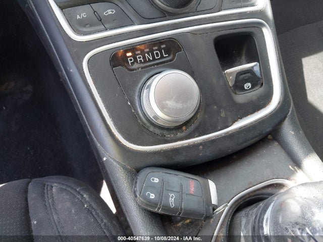 Chrysler 200 Limited 2015 1C3CCCAB9FN603681 Image 11