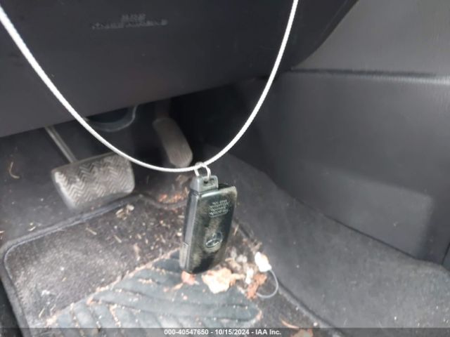 2T1BURHE4KC172915 Toyota COROLLA SE