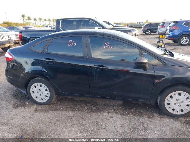 Ford FIESTA S 2018 3FADP4AJ3JM100366 Image 13