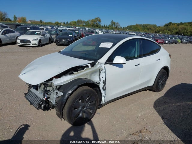 2024 TESLA MODEL Y 7SAYGDEE7RA311921 Photo 1
