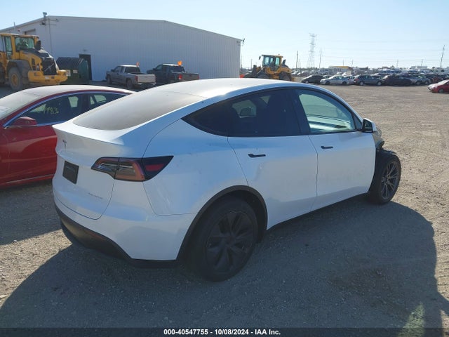 2024 TESLA MODEL Y 7SAYGDEE7RA311921 Photo 3