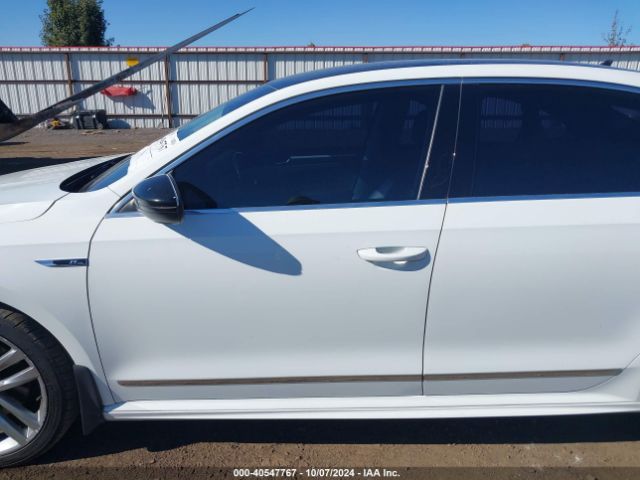 1VWDT7A30HC084709 Volkswagen Passat 1.8t R-line