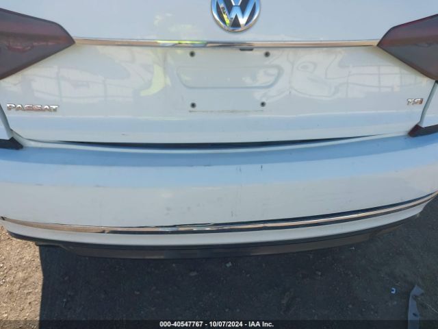 1VWDT7A30HC084709 Volkswagen Passat 1.8t R-line