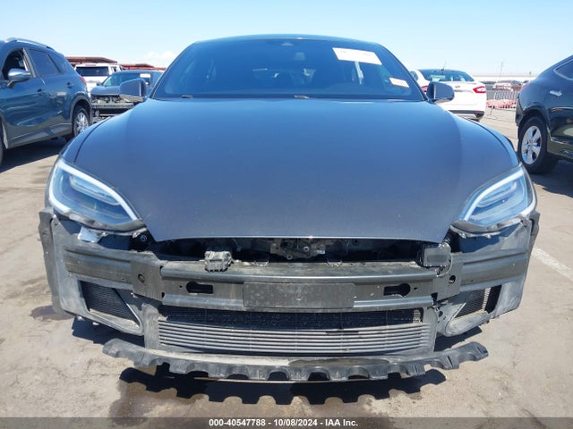 Tesla Model S 60/70/75/85 2016 5YJSA1E10GF152692 Image 13