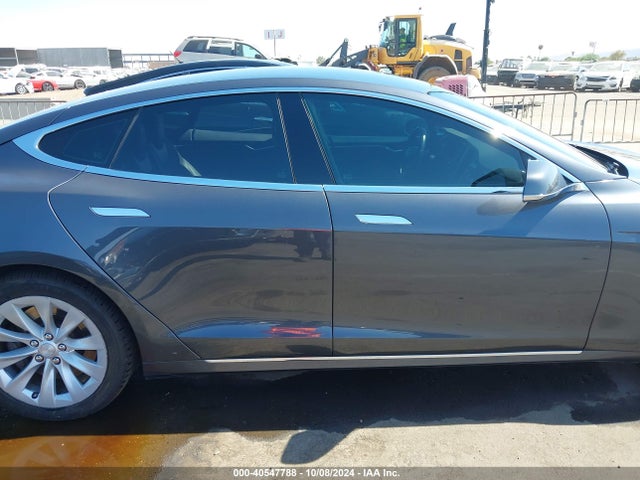 Tesla Model S 60/70/75/85 2016 5YJSA1E10GF152692 Image 14
