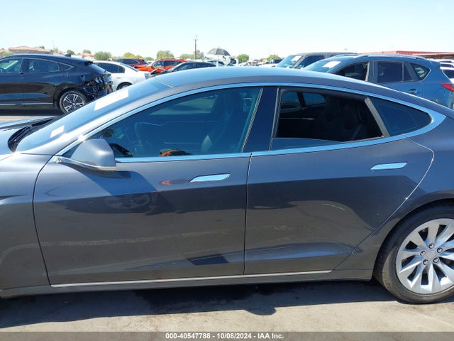 Tesla Model S 60/70/75/85 2016 5YJSA1E10GF152692 Image 15