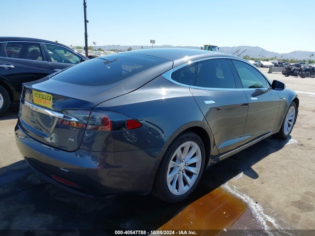 2016 TESLA MODEL S 5YJSA1E10GF152692 Photo 3