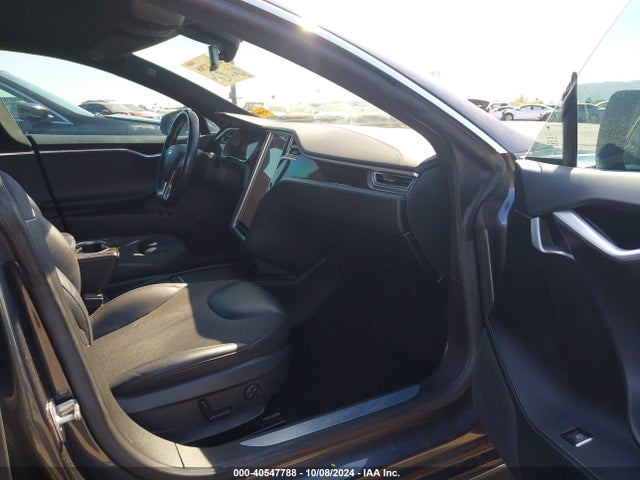 2016 TESLA MODEL S 5YJSA1E10GF152692 Photo 4