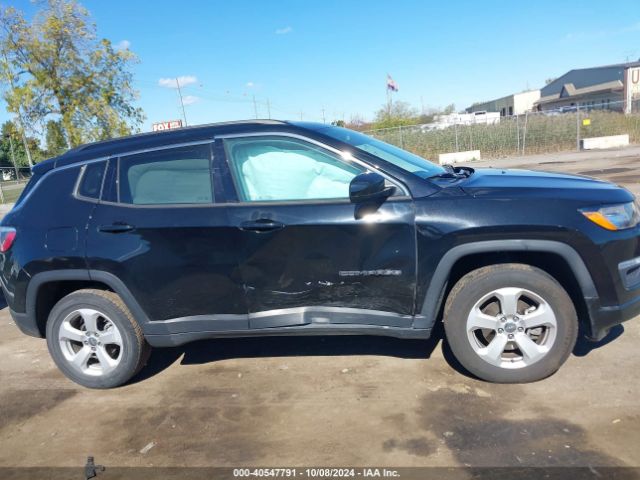 3C4NJDBB5JT238732 Jeep Compass Latitude 4x4
