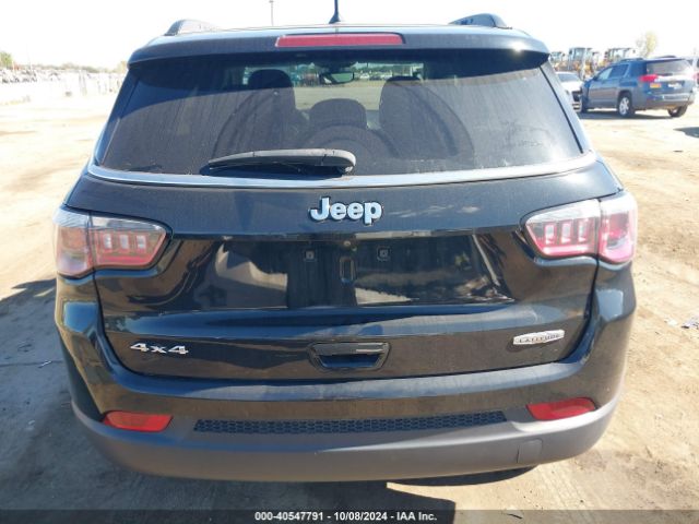 3C4NJDBB5JT238732 Jeep Compass Latitude 4x4