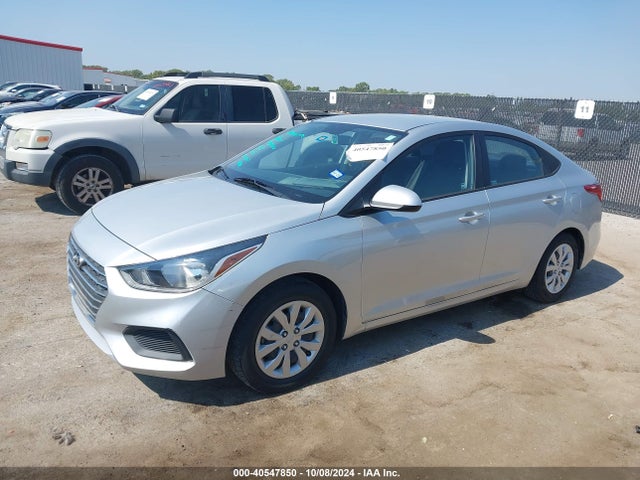 Hyundai ACCENT SE 2019 3KPC24A30KE063911 Image 2