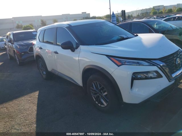 JN8AT3AA9MW009517 Nissan Rogue S Fwd