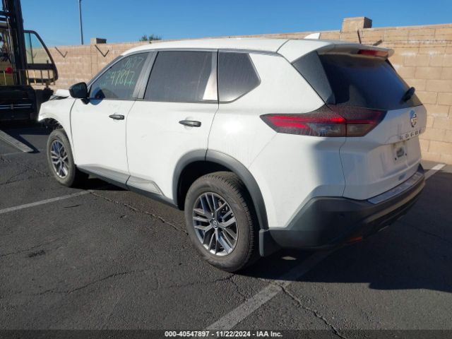 JN8AT3AA9MW009517 Nissan Rogue S Fwd
