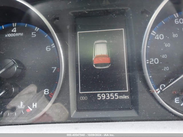 Toyota RAV4 LE 2017 JTMBFREV6HJ162592 Image 16