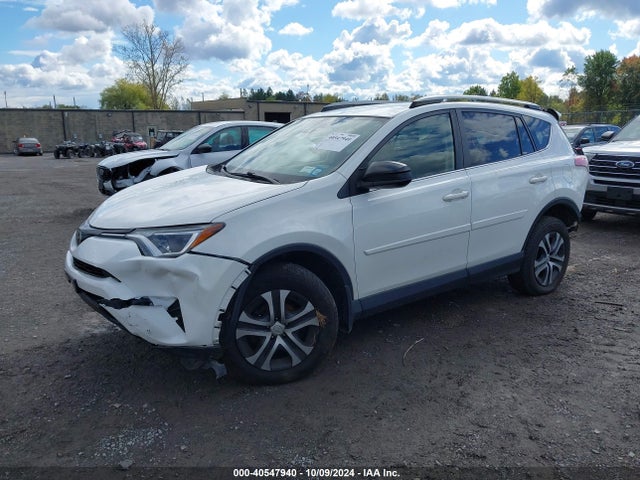 Toyota RAV4 LE 2017 JTMBFREV6HJ162592 Image 2