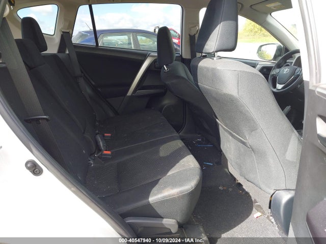Toyota RAV4 LE 2017 JTMBFREV6HJ162592 Image 8