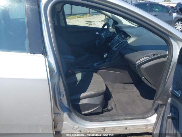 1FADP3F28EL177107 Ford FOCUS SE