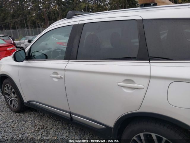 JA4AD3A31HZ057490 Mitsubishi Outlander Sel