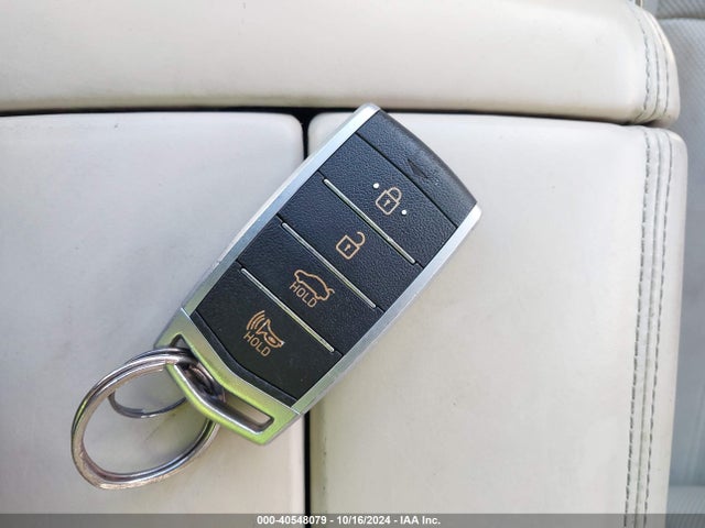 Genesis G90 3.3t Premium 2019 KMHG34JA5KU052817 Image 11