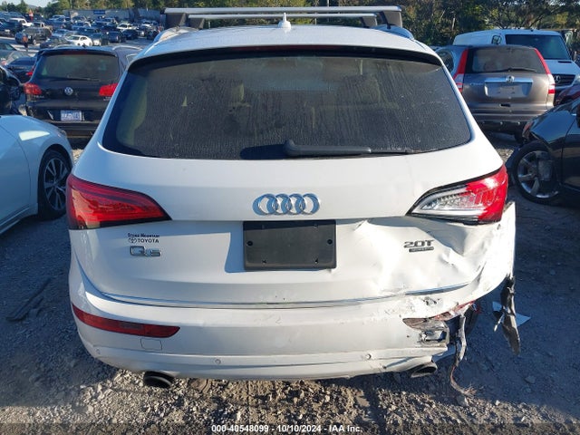 Audi Q5 2.0t Premium 2017 WA1C2AFP7HA093052 Image 16