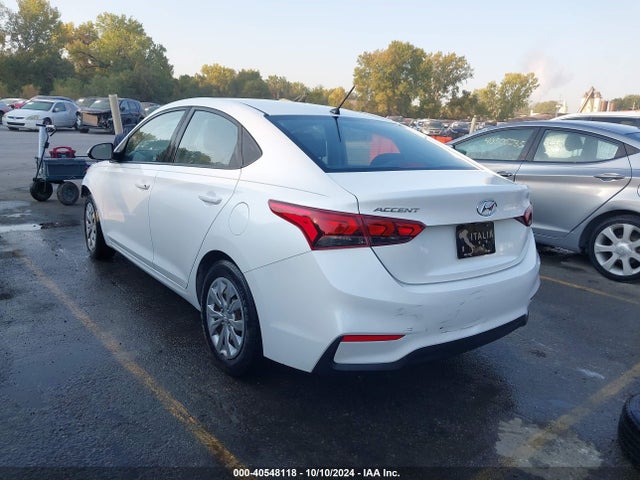 Hyundai ACCENT SE 2019 3KPC24A38KE041705 Image 3