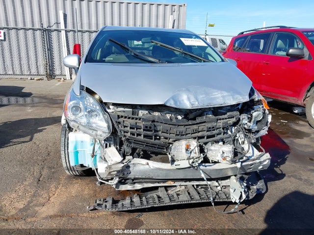 Toyota Prius Two 2015 JTDKN3DU2F1931675 Image 13