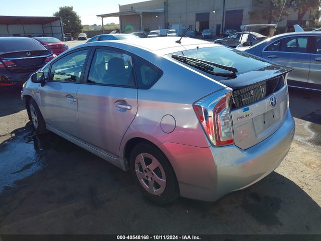 Toyota Prius Two 2015 JTDKN3DU2F1931675 Image 3