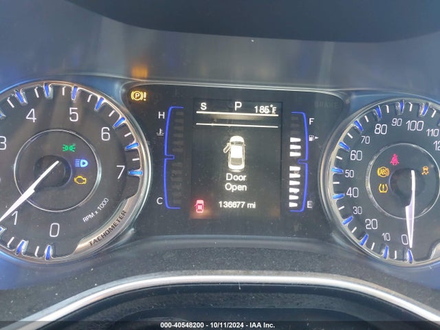 Chrysler 200 Limited 2015 1C3CCCAB7FN603713 Image 7