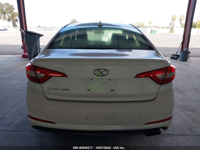Hyundai SONATA SE 2015 5NPE24AF4FH004798 Image 16