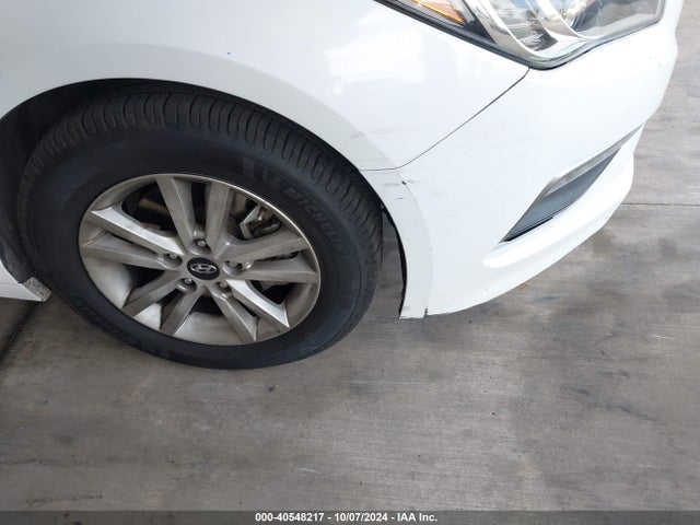 Hyundai SONATA SE 2015 5NPE24AF4FH004798 Image 17