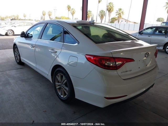 Hyundai SONATA SE 2015 5NPE24AF4FH004798 Image 3