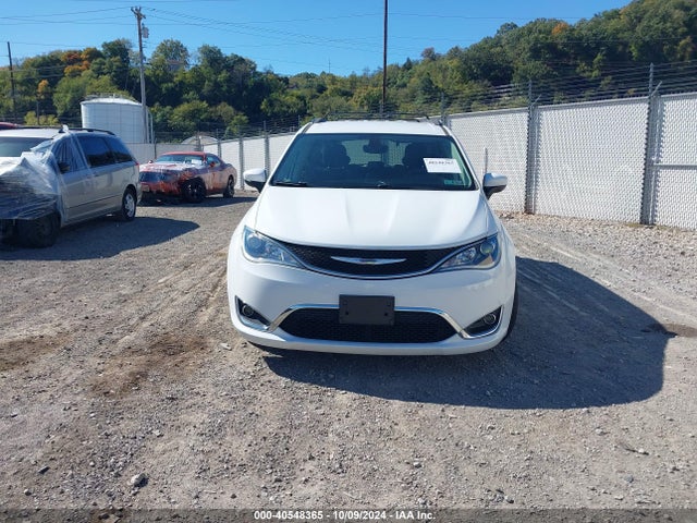 Chrysler Pacifica Touring Plus 2017 2C4RC1BG4HR832327 Image 12