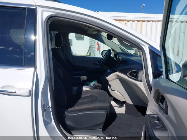 Chrysler Pacifica Touring Plus 2017 2C4RC1BG4HR832327 Image 5